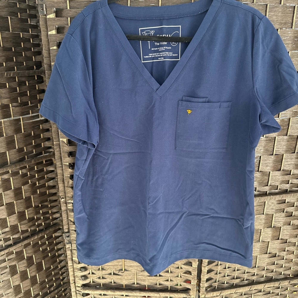 EUC Sz XL- Blue- Poppy The Wilder scrub top